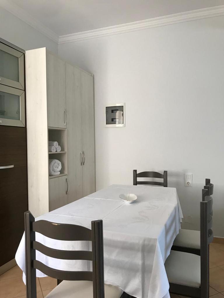 Alfa Apartaments Sarandë Exterior foto
